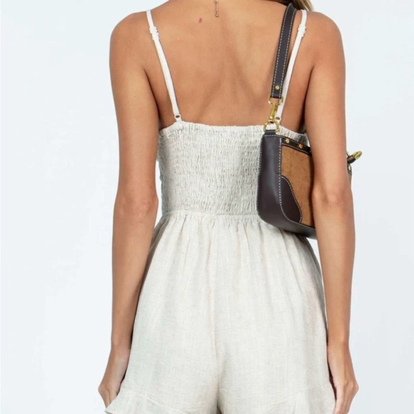 NWT Women's Princess Polly Cream Textured Playsuit Colleen Romper Beige Size 4 - Picture 3 of 10